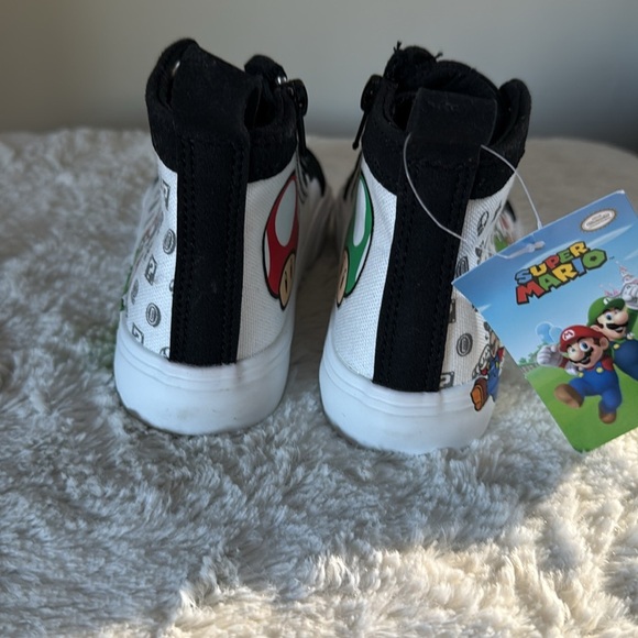 Children’s unisex Super Mario Brothers high top sneakers,Size 11, NWT - Picture 5 of 9